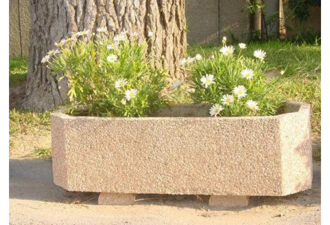 JARDINIERE URBAINE EN BETON OCTOGONAL