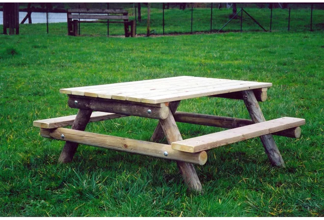 Table pique-nique en bois pour enfants