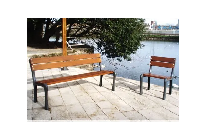 Banc urbain ou chaise extérieure Retro design