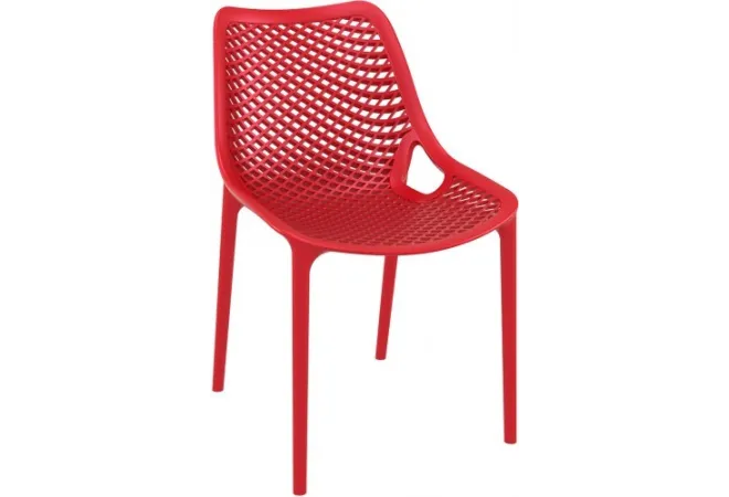 Une très belle chaise forme grille rouge