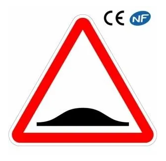 Panneau de signalisation ATTENTION ralentisseur dos-d'âne simple (A2b)