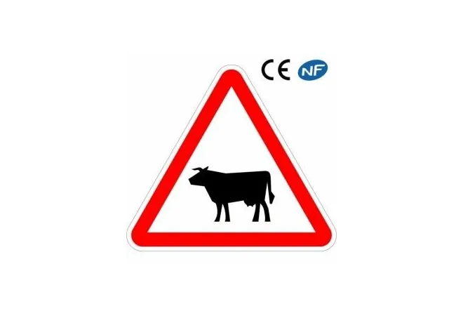 Panneau de circulation signalant un passage d'animaux domestiques fréquent (A15a1)