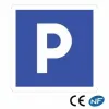 Panneau de circulation en aluminium indiquant un parking