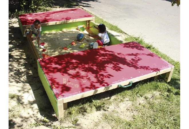 Bac à sable avec couvercle pour école maternelle